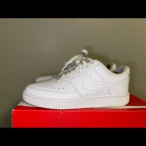 White Court vision low